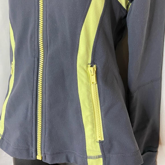 ✨HP✨ Lululemon zip up jacket - Picture 4 of 8